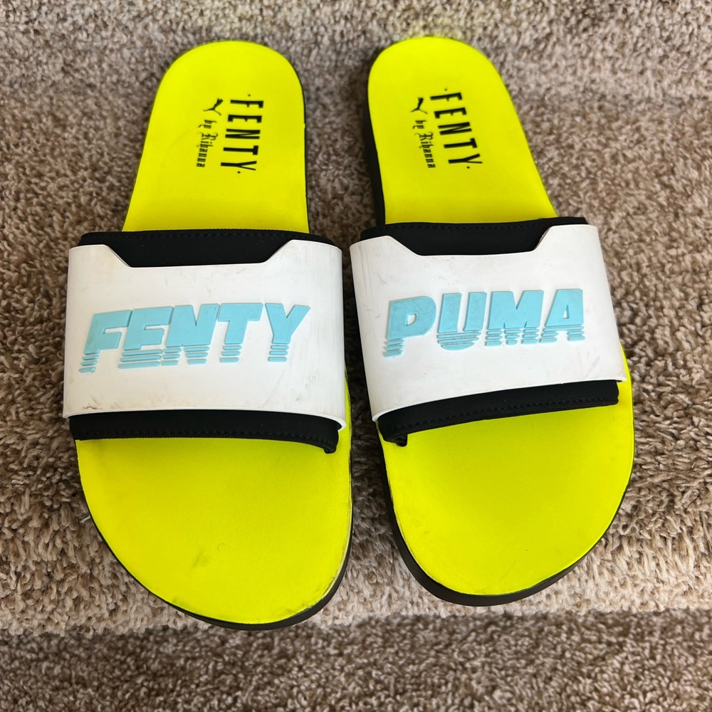 Puma Fenty by Rihanna Women’s multicolor Rubber Slides